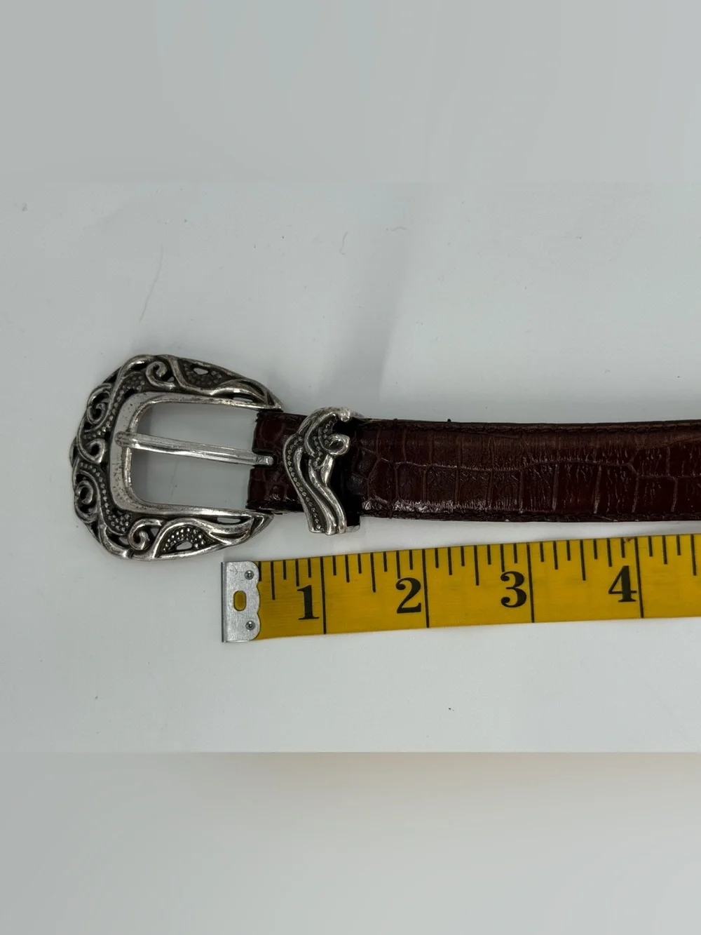 Coldwater Creek Vintage 90s Croc Embossed Leather Belt M/L‎